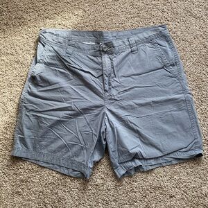 Men’s lightweight shorts, cargo pockets
Columbia 34x8